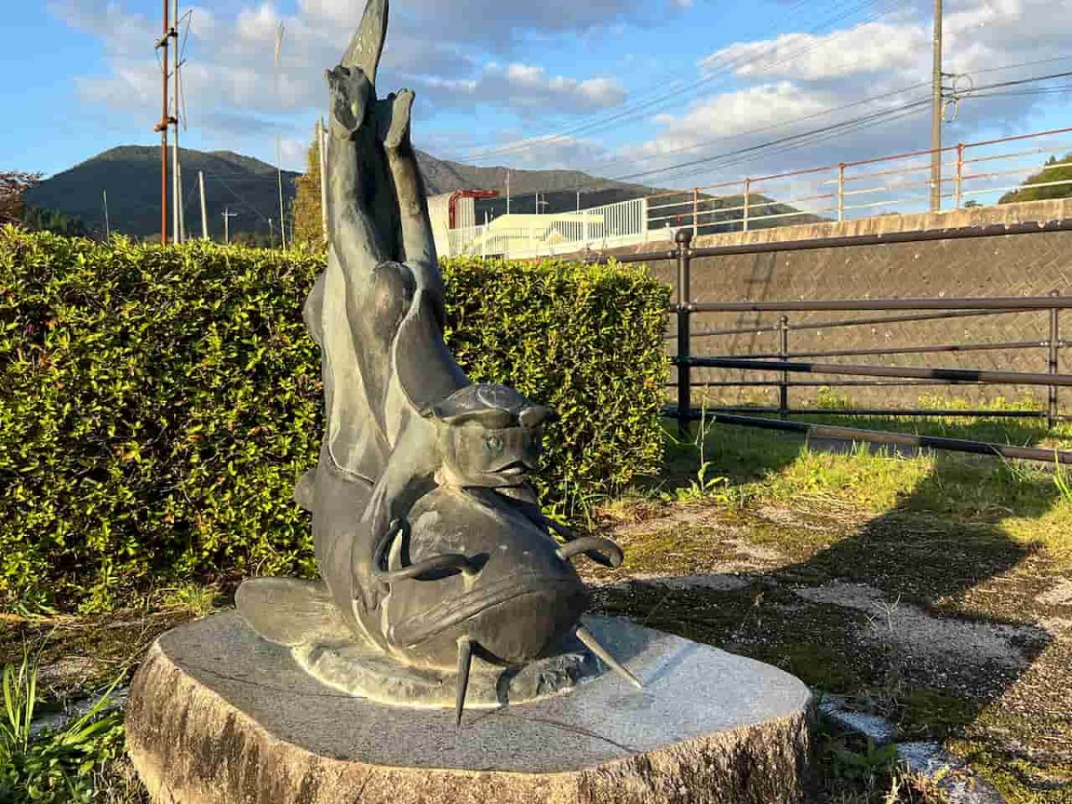 鳥取県日野町にある『黒坂カワコふれあい公園』の様子