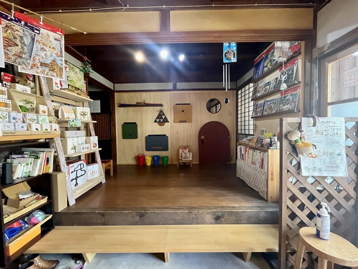 鳥取県境港市にあるおもちゃ屋さん『ここあん』の店内の様子