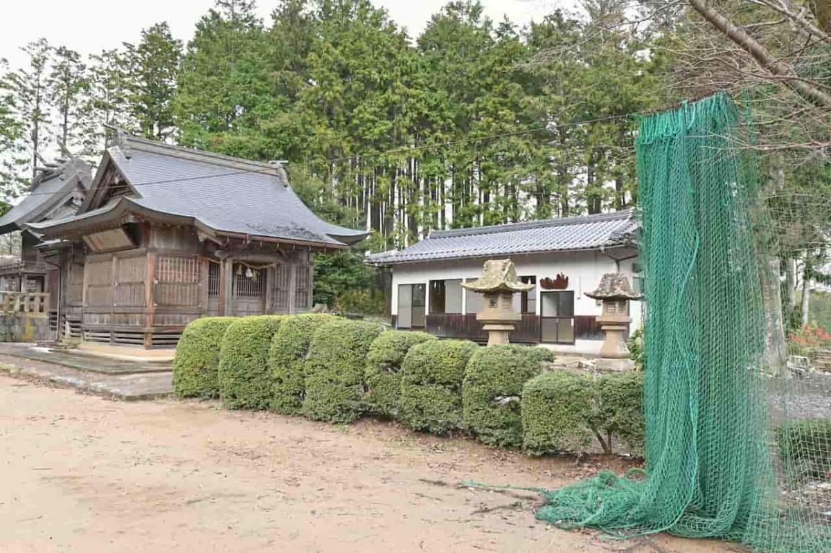 島根県松江市にある『照床児童公園』の横にある『照床神社』