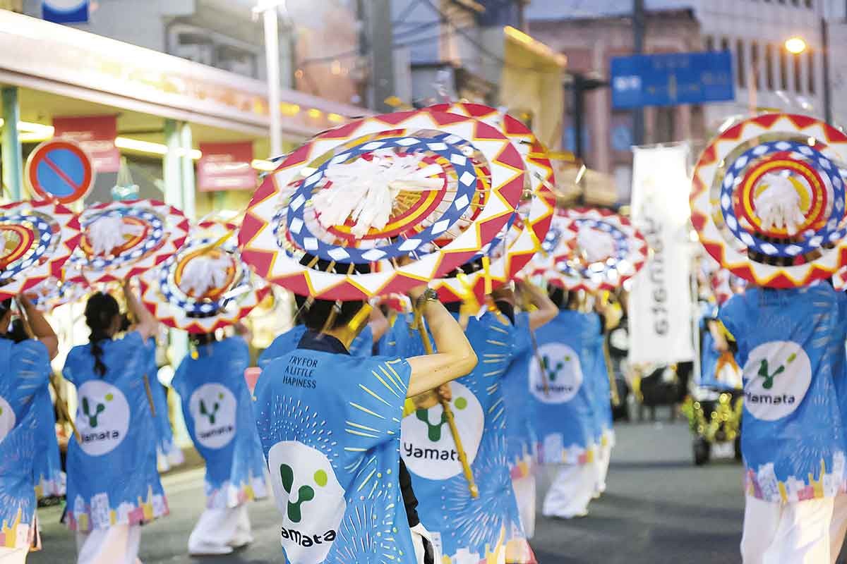 鳥取市「ヤマタグループ」鳥取しゃんしゃん祭りの《ヤマタ連》