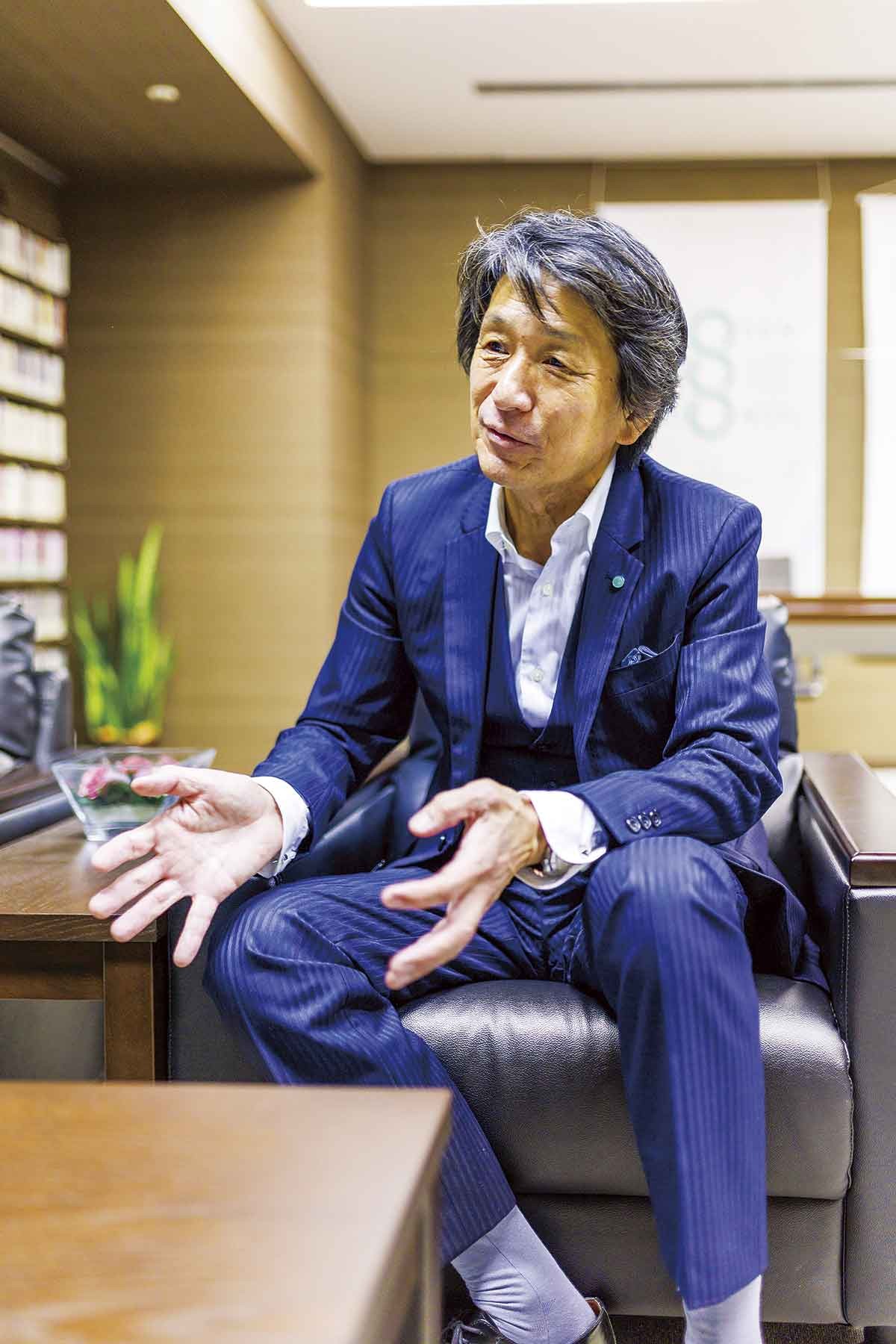 松江市「株式会社 エフエム山陰」の小村健実社長