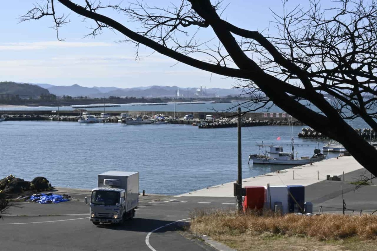 米子市淀江町の公園『淀江台場跡』に残る土塁から見えた景色