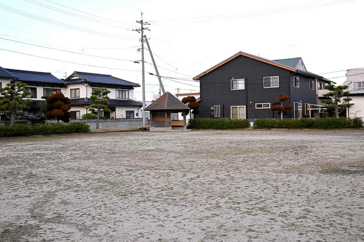 島根県出雲市の『神前西児童公園』の広場