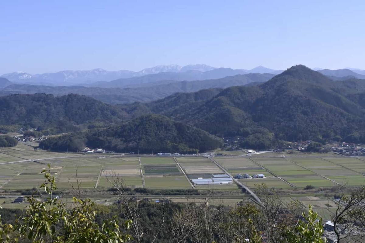 鳥取県南部町にある「母塚山展望台」からの眺め