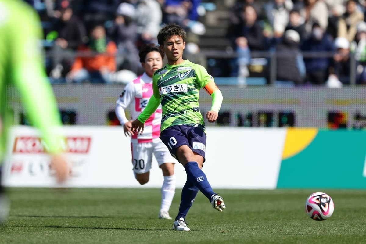 鳥取県のプロサッカークラブ「ガイナーレ鳥取」の試合風景