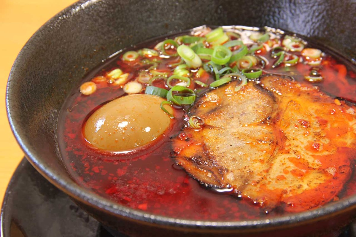 島根県益田市にある『めし屋 もぐもぐ亭』のラーメン