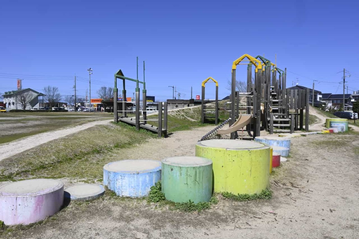 鳥取県倉吉市にある『河北中央公園』の遊具