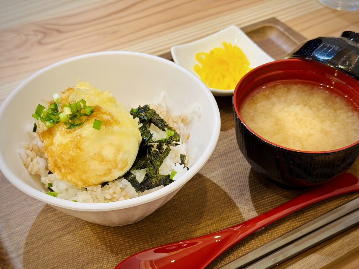 島根県雲南市にオープンした『たなべのたまごかけご飯 金ちゃん亭』のメニュー