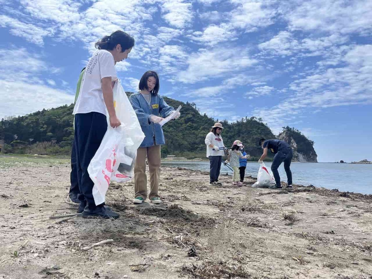 島根県隠岐郡隠岐の島町にある「塩の浜キャンプ場」でのビーチクリーン