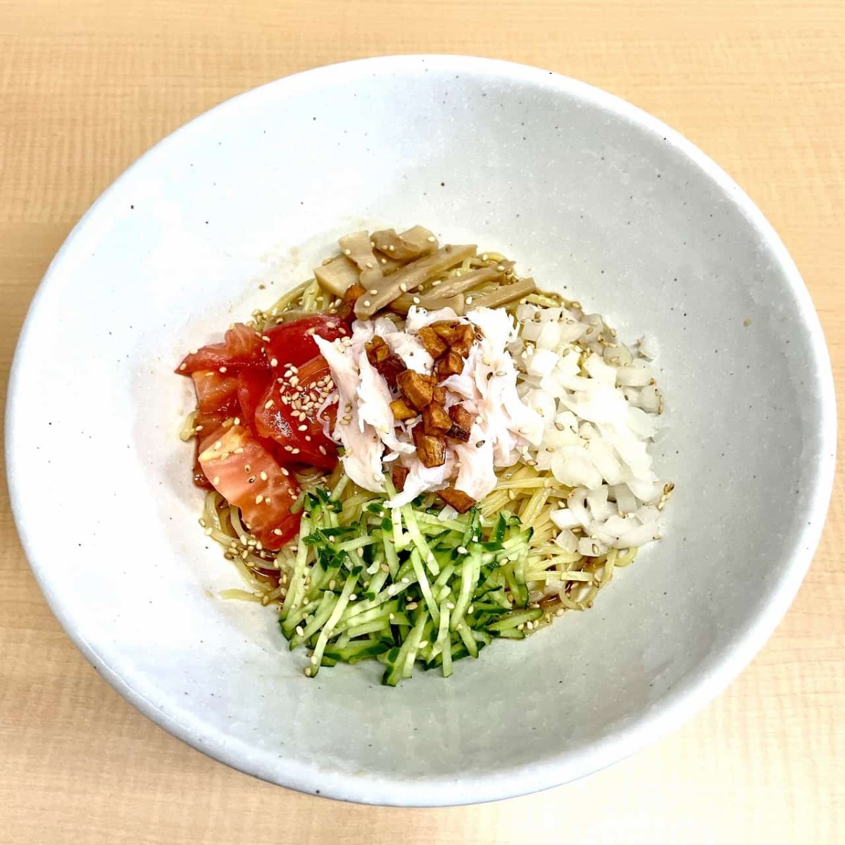 鳥取県米子市にある『がんこラーメン華漸』で提供しているラーメン_冷やし中華