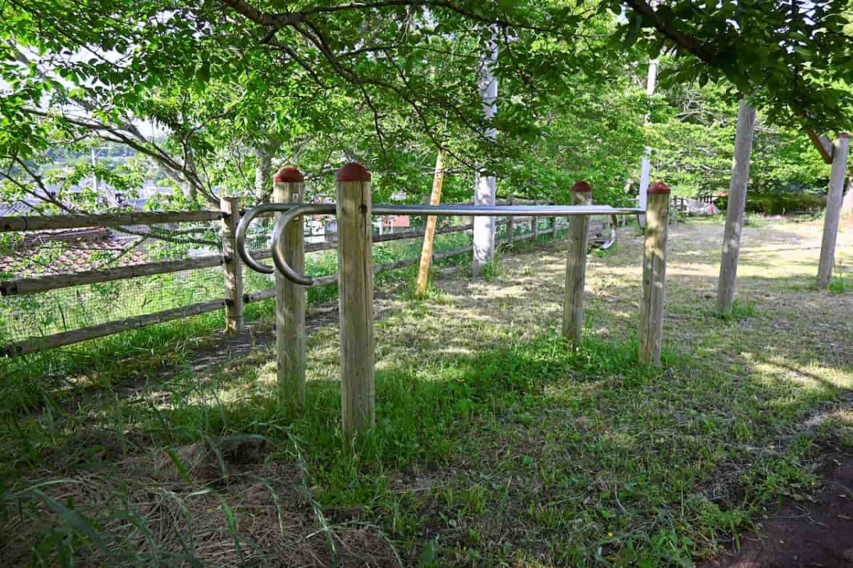 島根県雲南市にある『秋葉なかよし広場』にある遊具