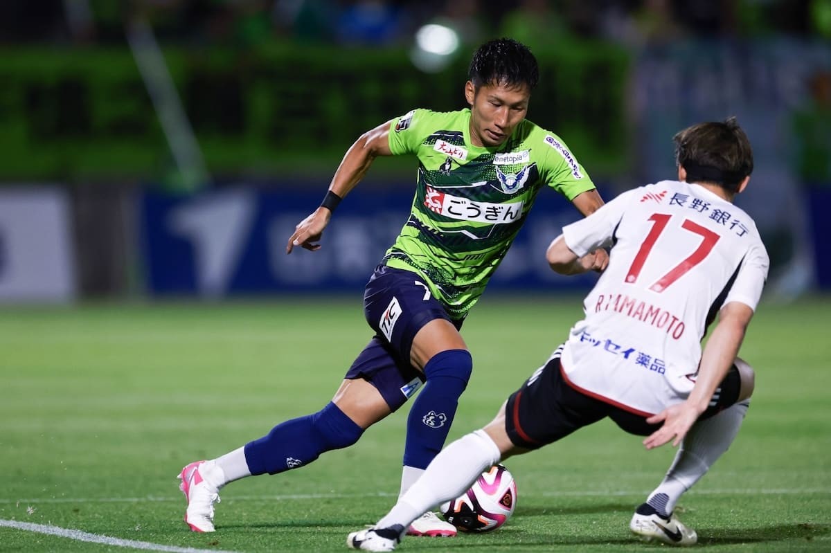 鳥取県のプロサッカークラブ「ガイナーレ鳥取」の試合風景