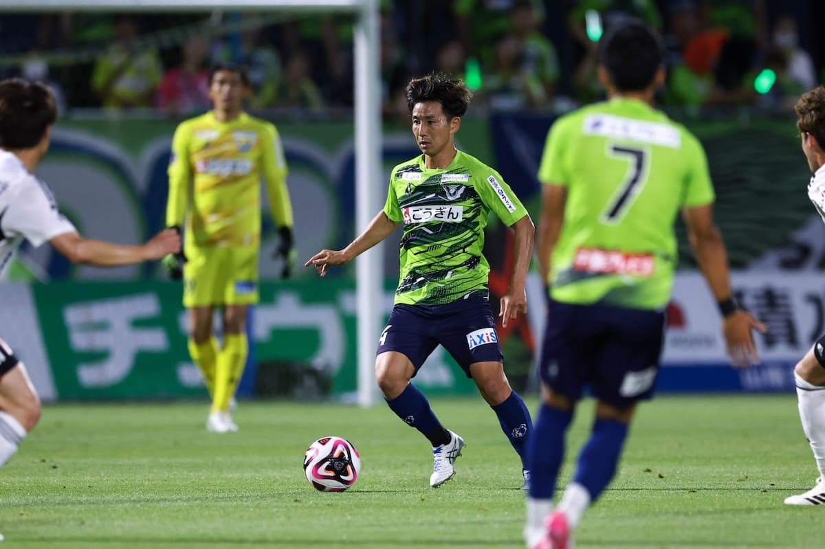 鳥取県のプロサッカークラブ「ガイナーレ鳥取」の試合風景