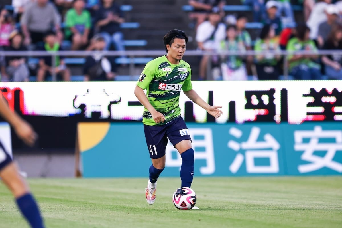 鳥取県のプロサッカークラブ「ガイナーレ鳥取」の試合風景