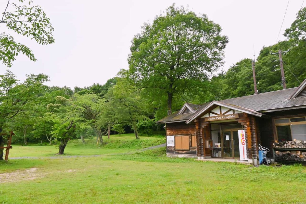 鳥取県日野郡日野町にある『鵜の池公園」の様子