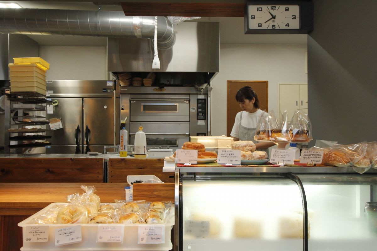 松江市浜乃木にあるパン屋『bakery tsumugi』の店内
