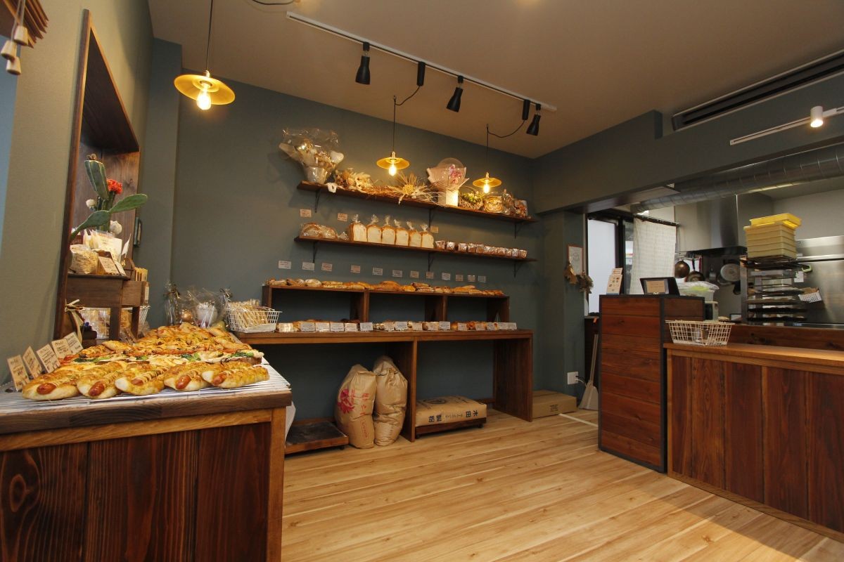 松江市浜乃木にあるパン屋『bakery tsumugi』の店内