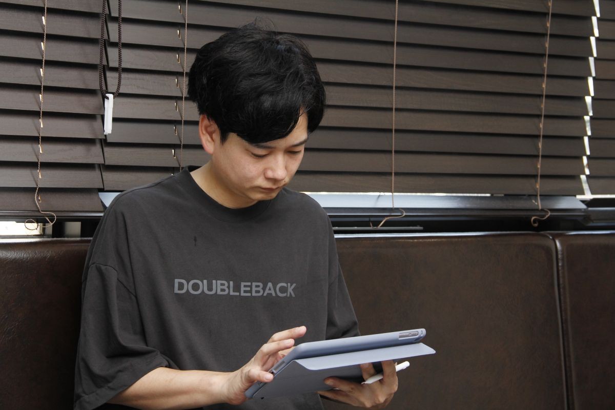 タブレットへ記入中