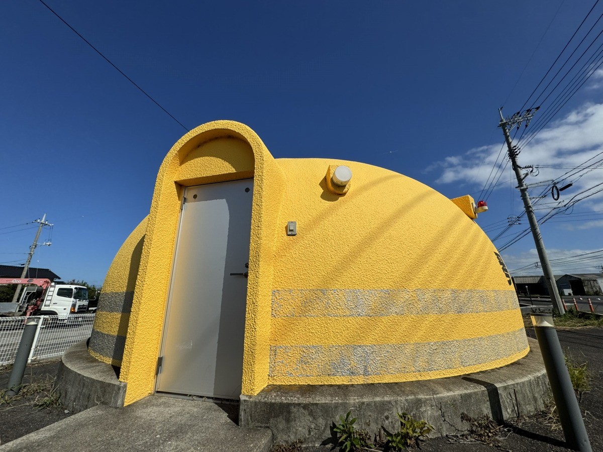 鳥取県琴浦町にある「琴浦町防災備蓄倉庫」の外観