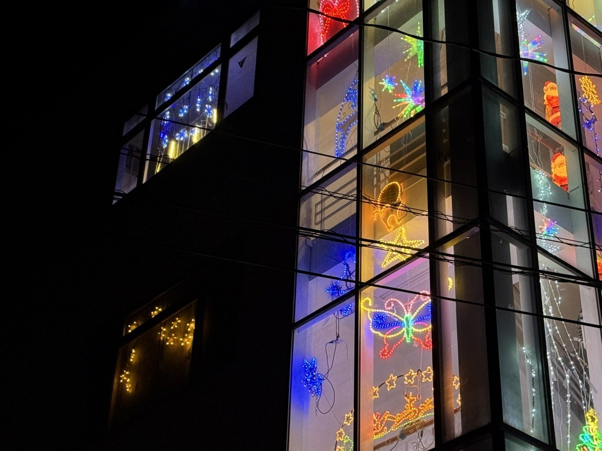 松江市東出雲町のエステック株式会社のイルミネーション