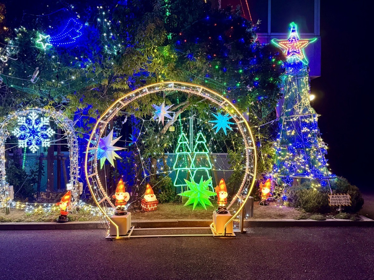 松江市東出雲町のエステック株式会社のイルミネーション