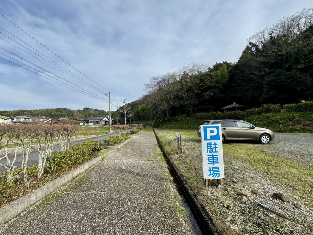 米子市淀江町の『天神垣神社』の駐車場