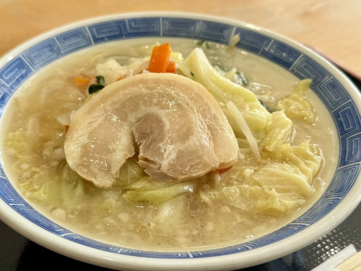 奥出雲町の観光拠点『道の駅奥出雲おろちループ』の「野菜背脂ラーメン」