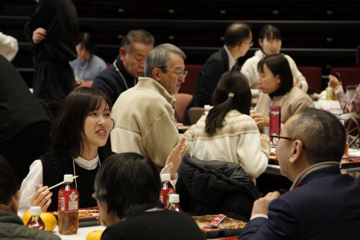 江津市で開催されたイベント「地域づくりオールスター祭」の会場内の様子