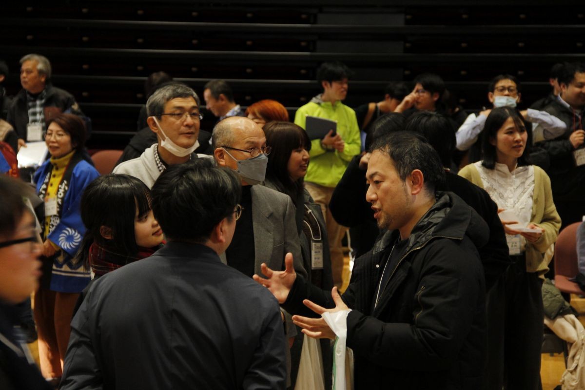 江津市で開催されたイベント「地域づくりオールスター祭」の会場内の様子