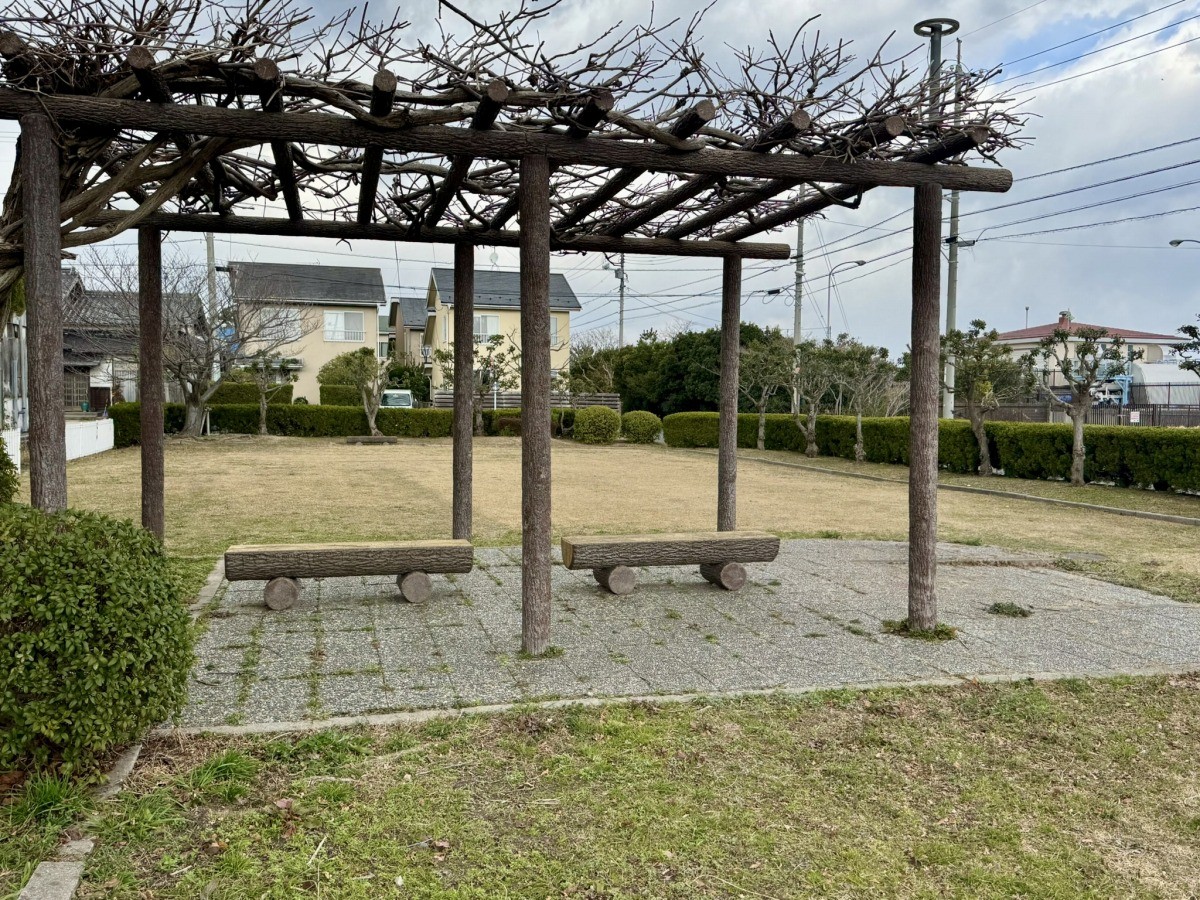 鳥取県米子市皆生新田の『皆生新田北公園』の休憩スペース