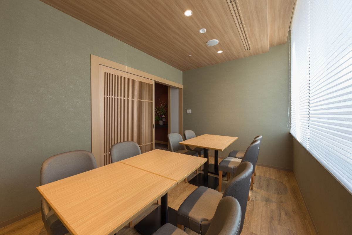 松江市『松江エクセルホテル東急』のレストラン「モソロ」店内