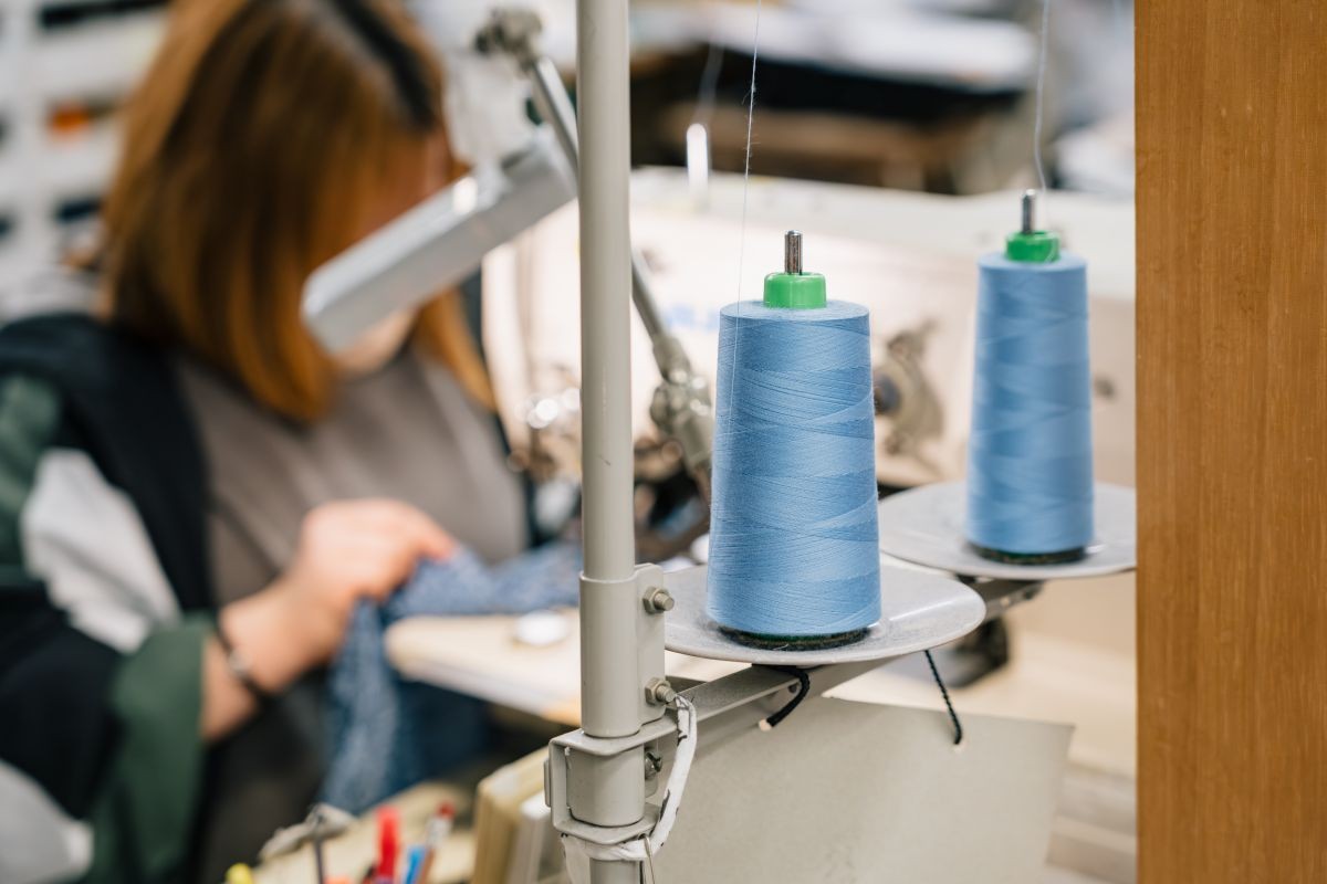 島根県出雲市の洋裁工場「スリーケー」の工場内部の様子