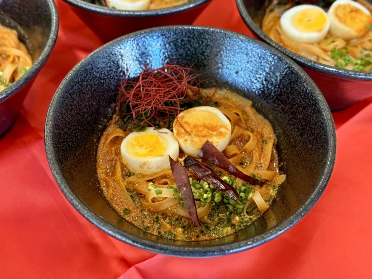 雲南市吉田町『出雲そばレストラン むらげ』の「オロチめん」