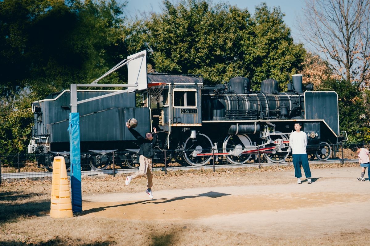 松江市「北公園」で遊んでいる様子
