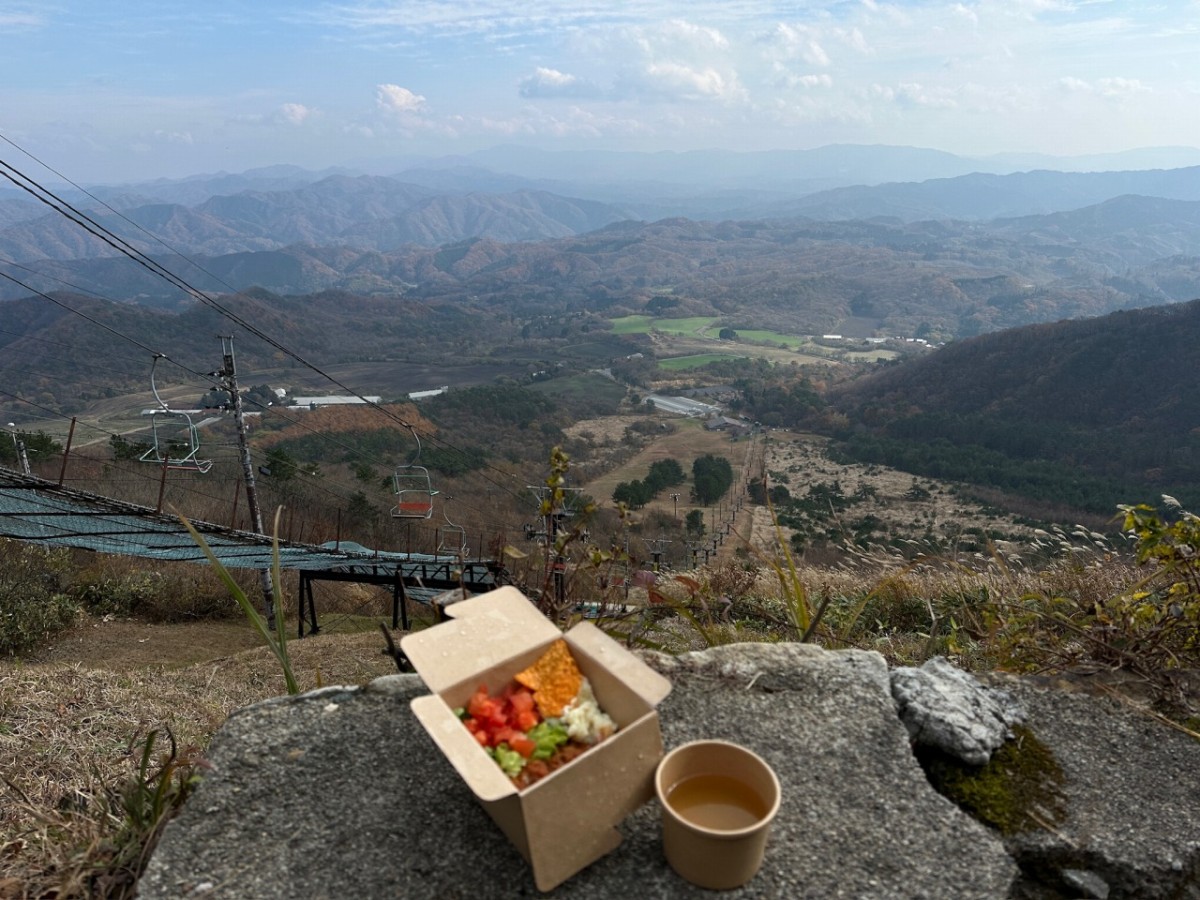 大田市・三瓶山で楽しむ体験ツアー「三瓶山・早朝リフトトレック～空飛ぶ至福ランチ～」のランチ