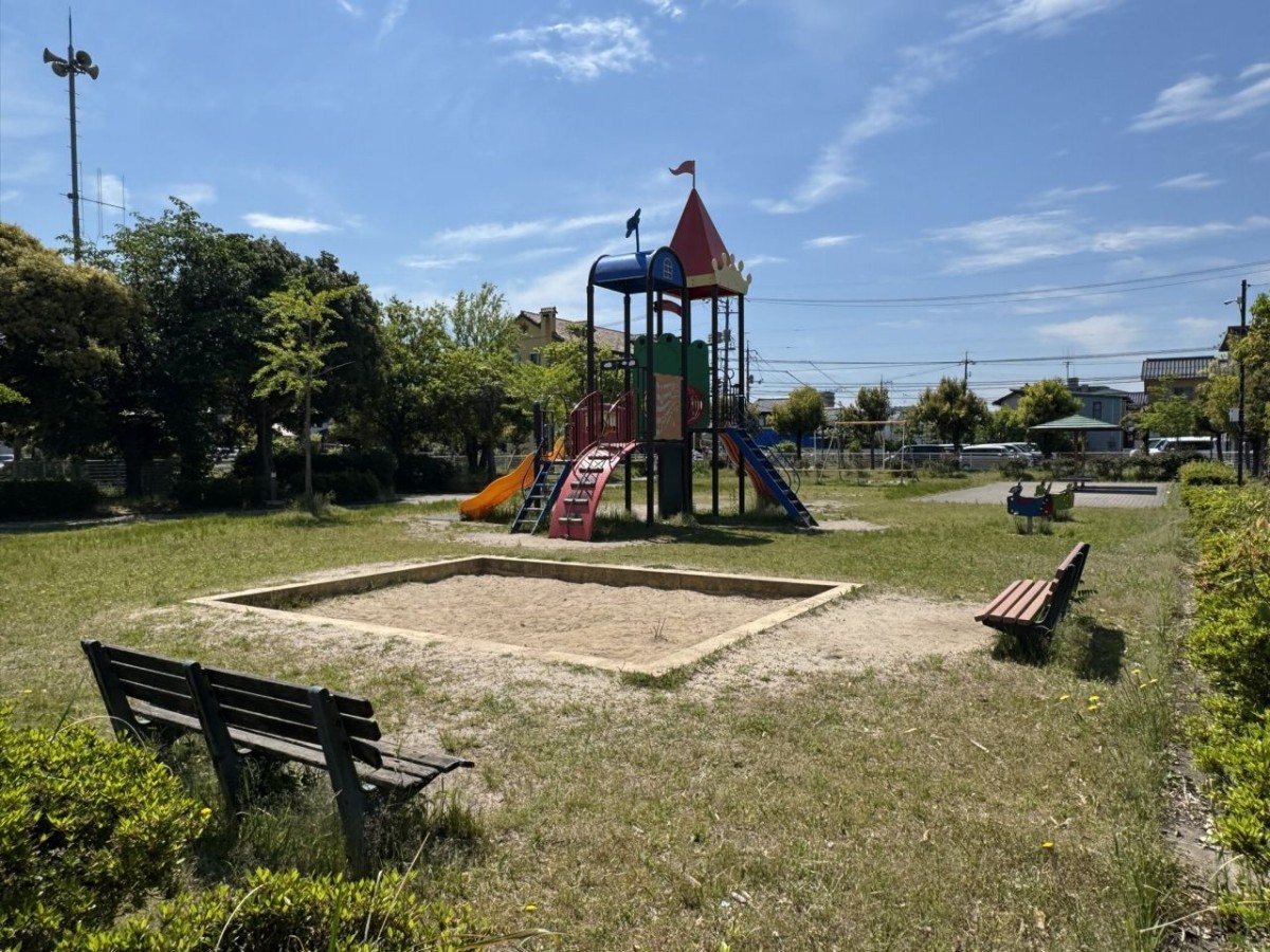 松江市学園にある『川口児童公園』の砂場