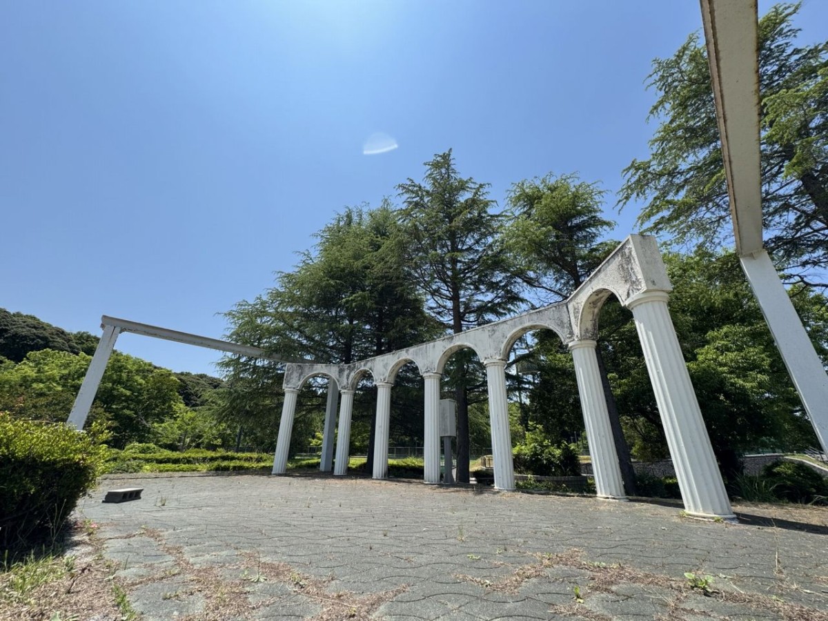 島根県雲南市にある『加茂中央公園』のステージ