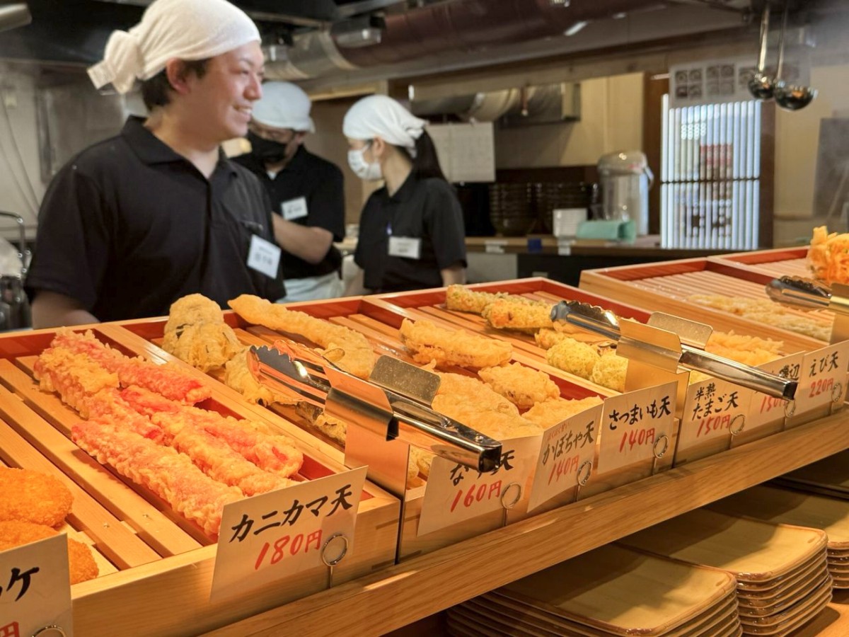 島根県松江市の『讃岐うどんセンター松江店』の天ぷら棚