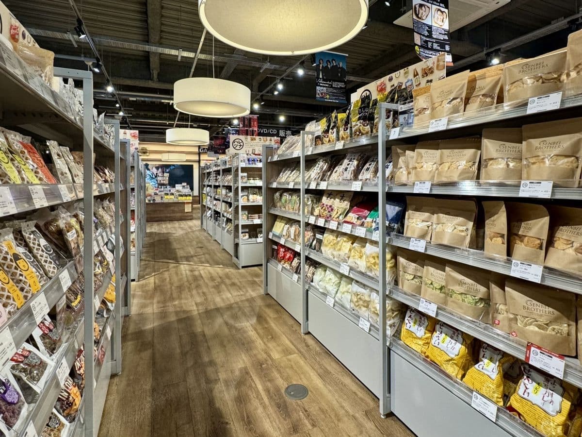 鳥取県米子市の『ハレツナガルマーケット（ハレツナ）』の店内