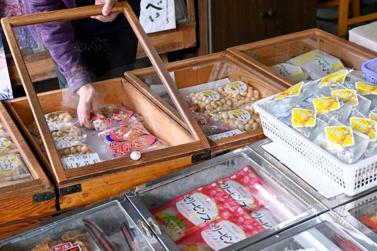 鳥取県境港市にある『辰巳屋商店』の内観