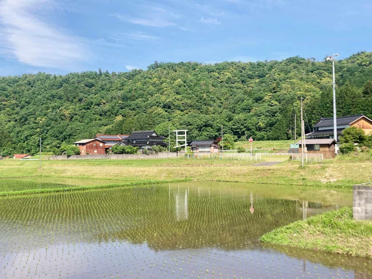 鳥取県倉吉市耳地区にあるモニュメント