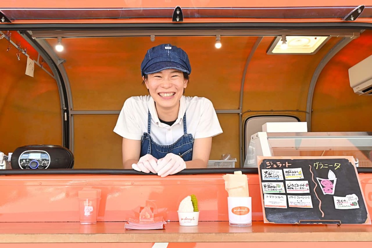鳥取県西伯郡南部町のジェラート店『ペルテ』のスタッフ