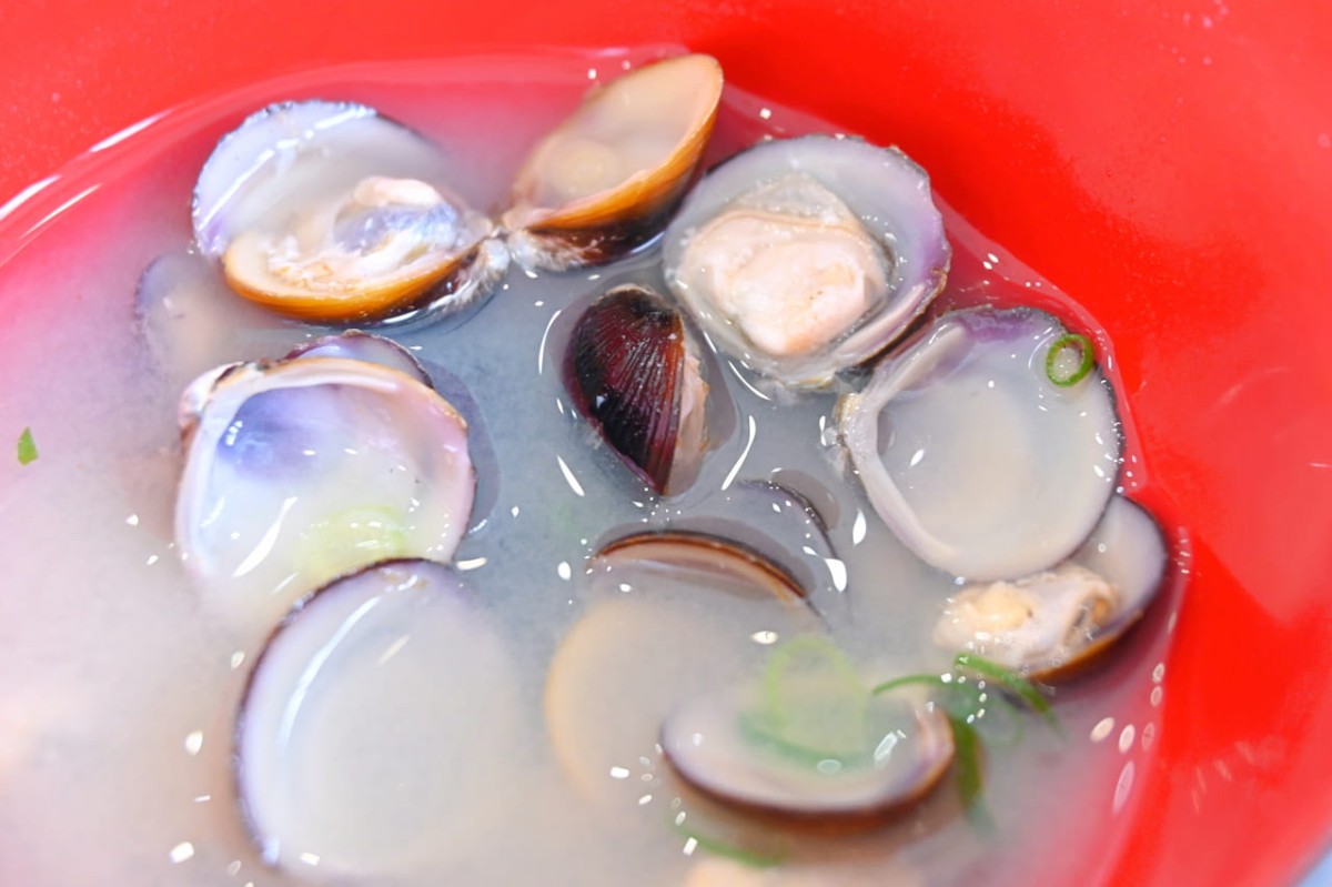 島根県松江市にある『カフェレストフォーシーズン』の「宍道湖産しじみ汁」