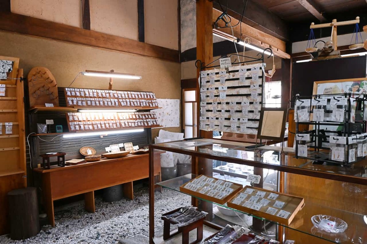 島根県大田市にある『鳩庵』の店内