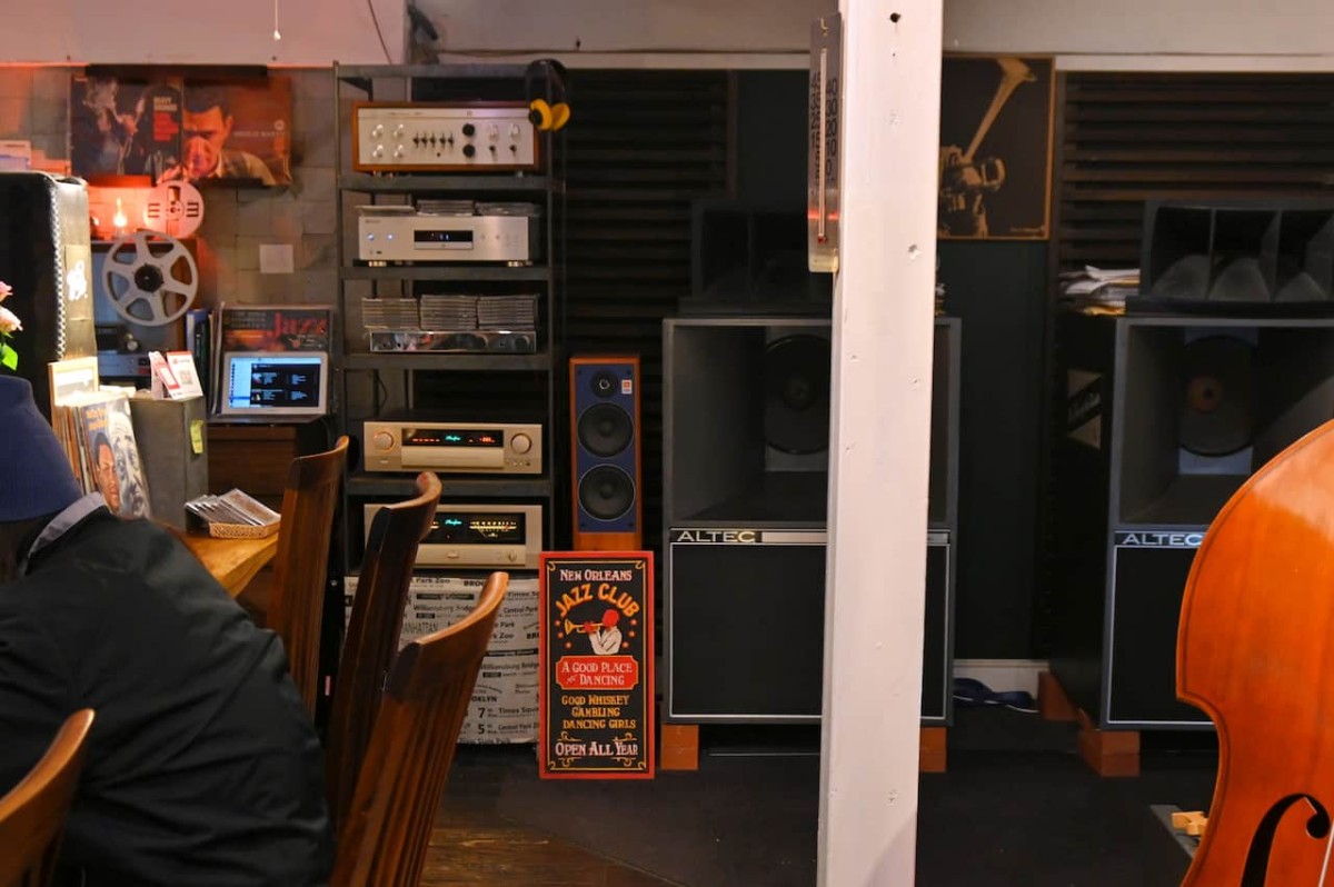 鳥取県米子市にあるジャズ喫茶『ズージャクラブ』のオーディオデッキ