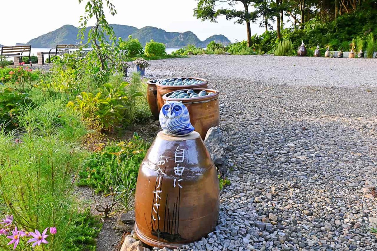 島根県松江市美保関町にある『内田花園』の様子