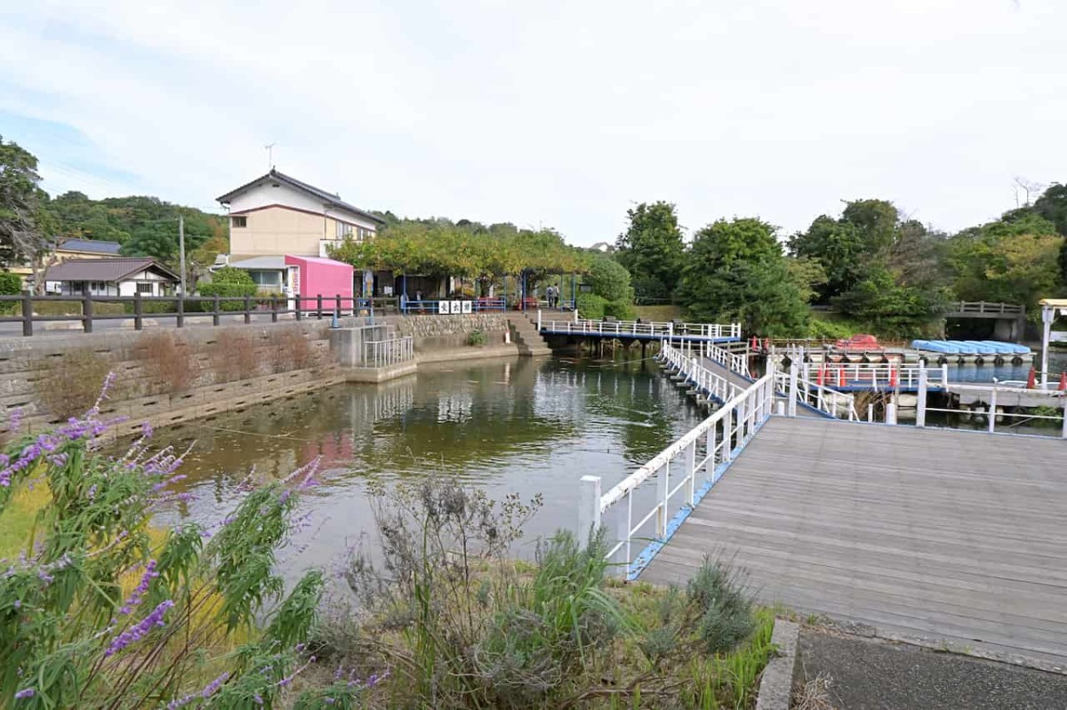 島根県益田市にある『蟠竜湖県立自然公園』の様子