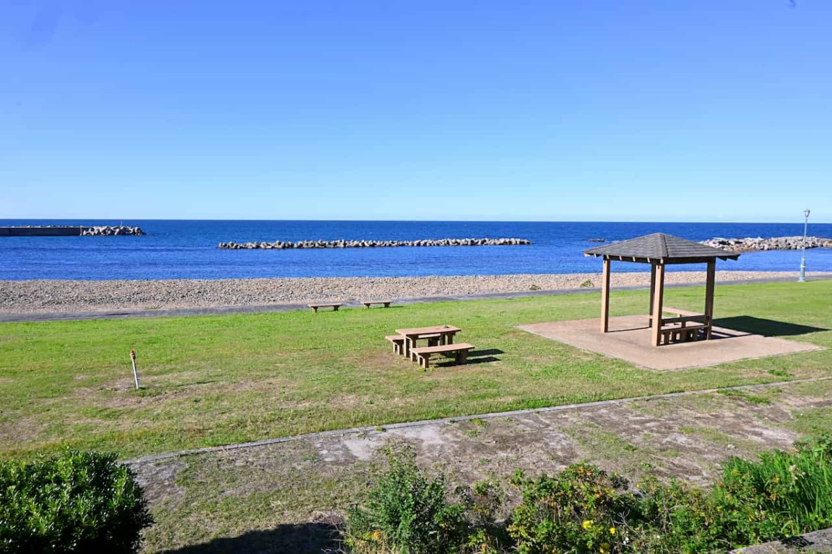 島根県出雲市にある『田儀港海岸公園』の様子