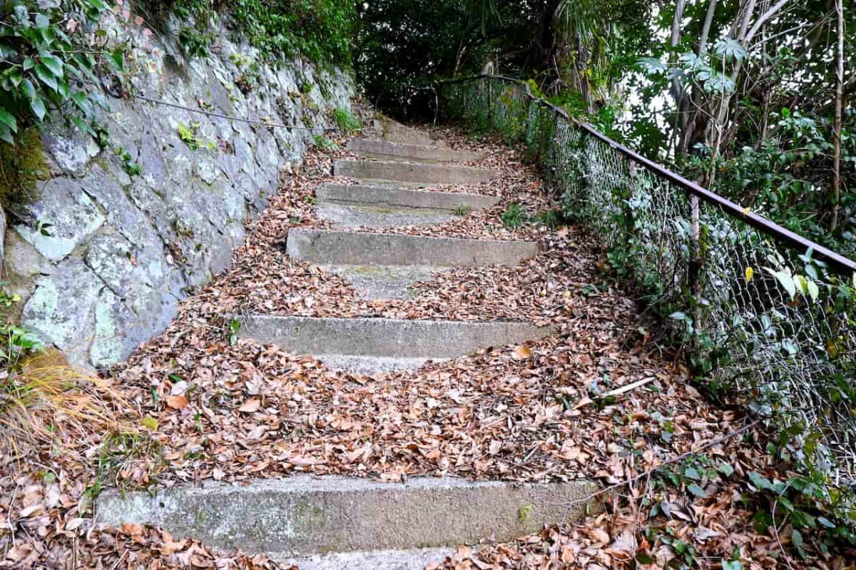 鳥取県鳥取市の吉岡温泉にある『秋葉公園』の様子