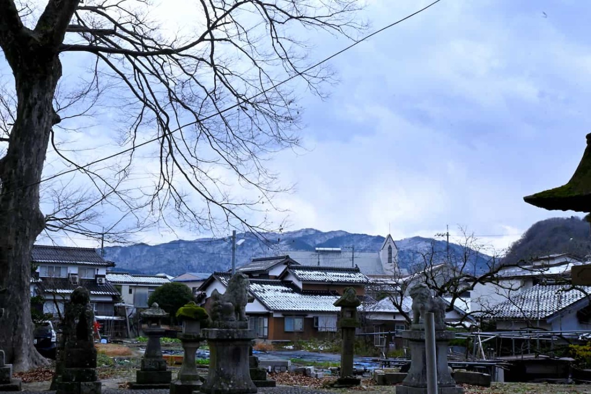 鳥取県西伯郡伯耆町にある『溝口神社』から見える景色